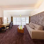 维特湖公寓酒店 *